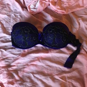 A very sexy strapless bra!